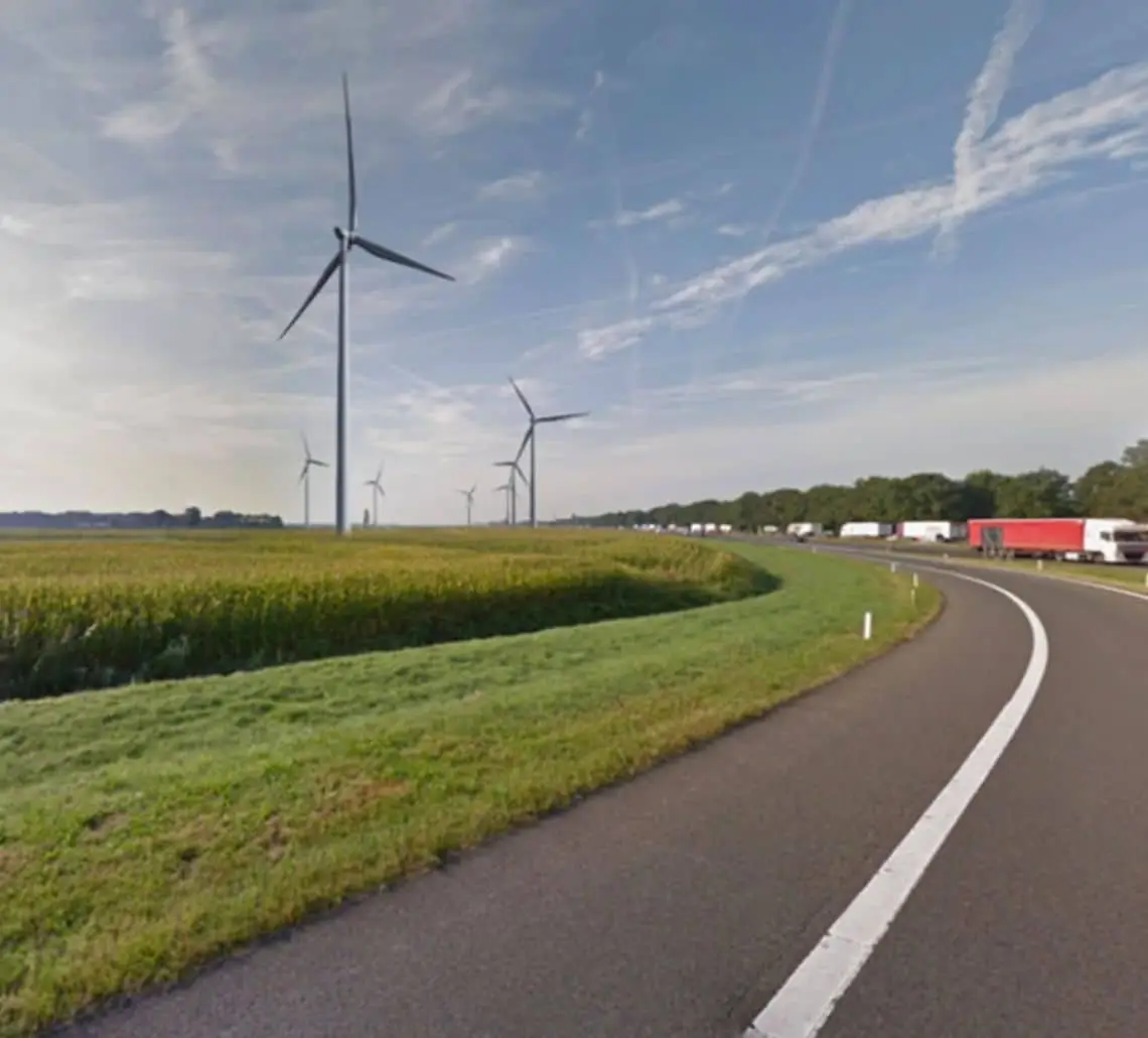 Turbines at Windpark Horst and Telgt powering a local renewable energy community for SMEs.